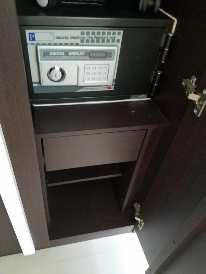 A.d. Hyatt Condominium Apartment *