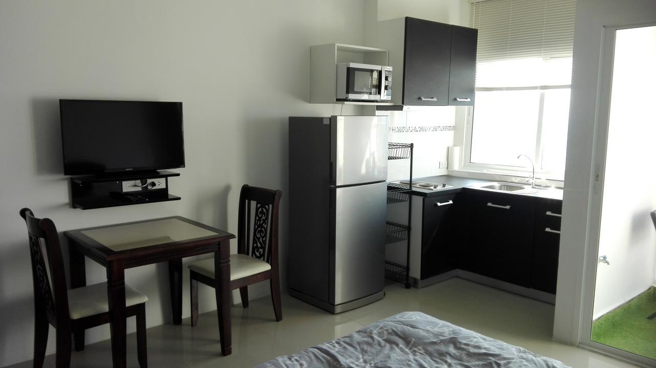 A.d. Hyatt Condominium Apartment