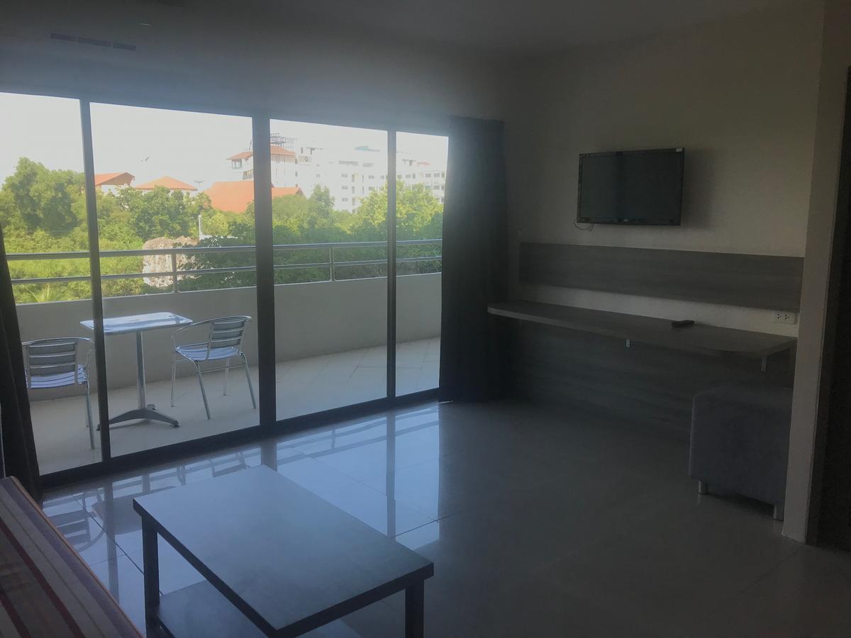 R-con Wongamat Apartment Pattaya