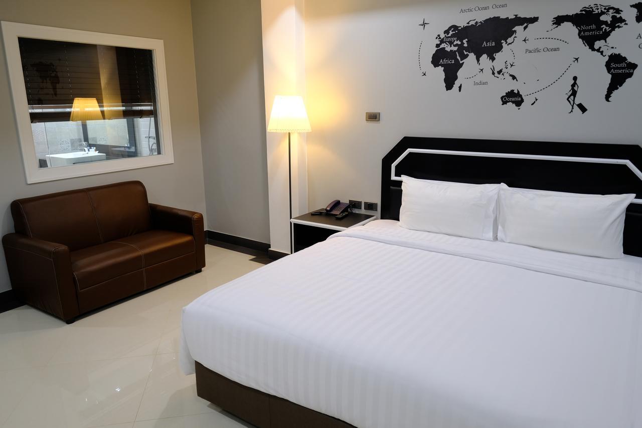 The Tung Hotel 2*