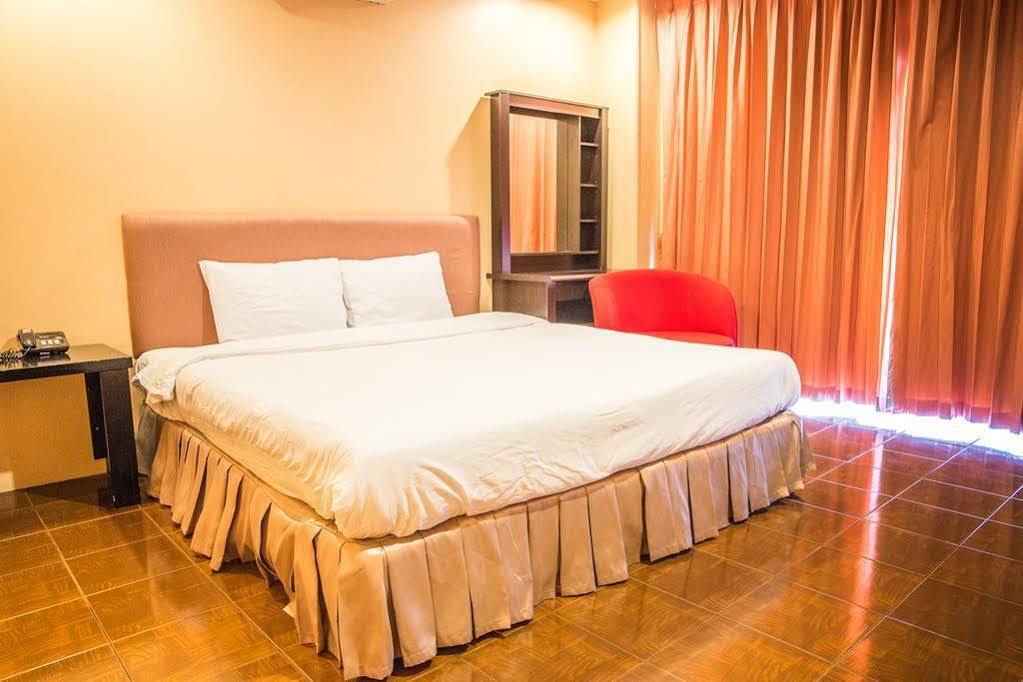 Fnb Hotel 2*