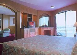 Royal Twins Palace Hotel