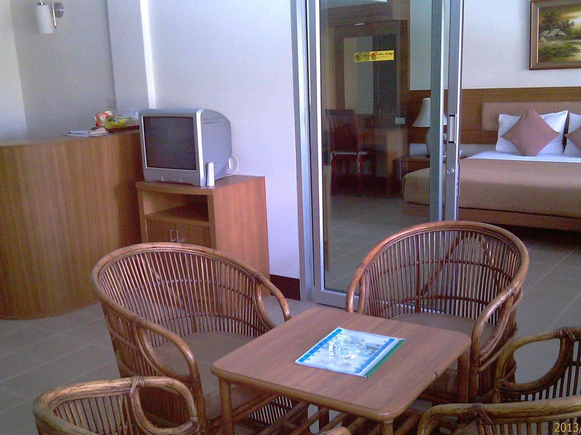 Garden Hotel 2*