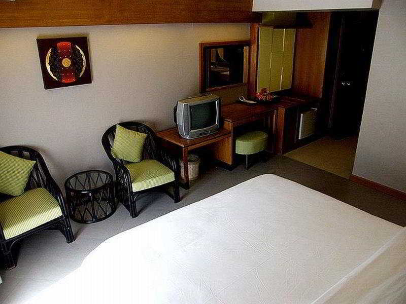 Sea Breeze Jomtien 4*