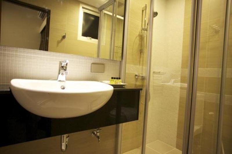 April Hotel 3*