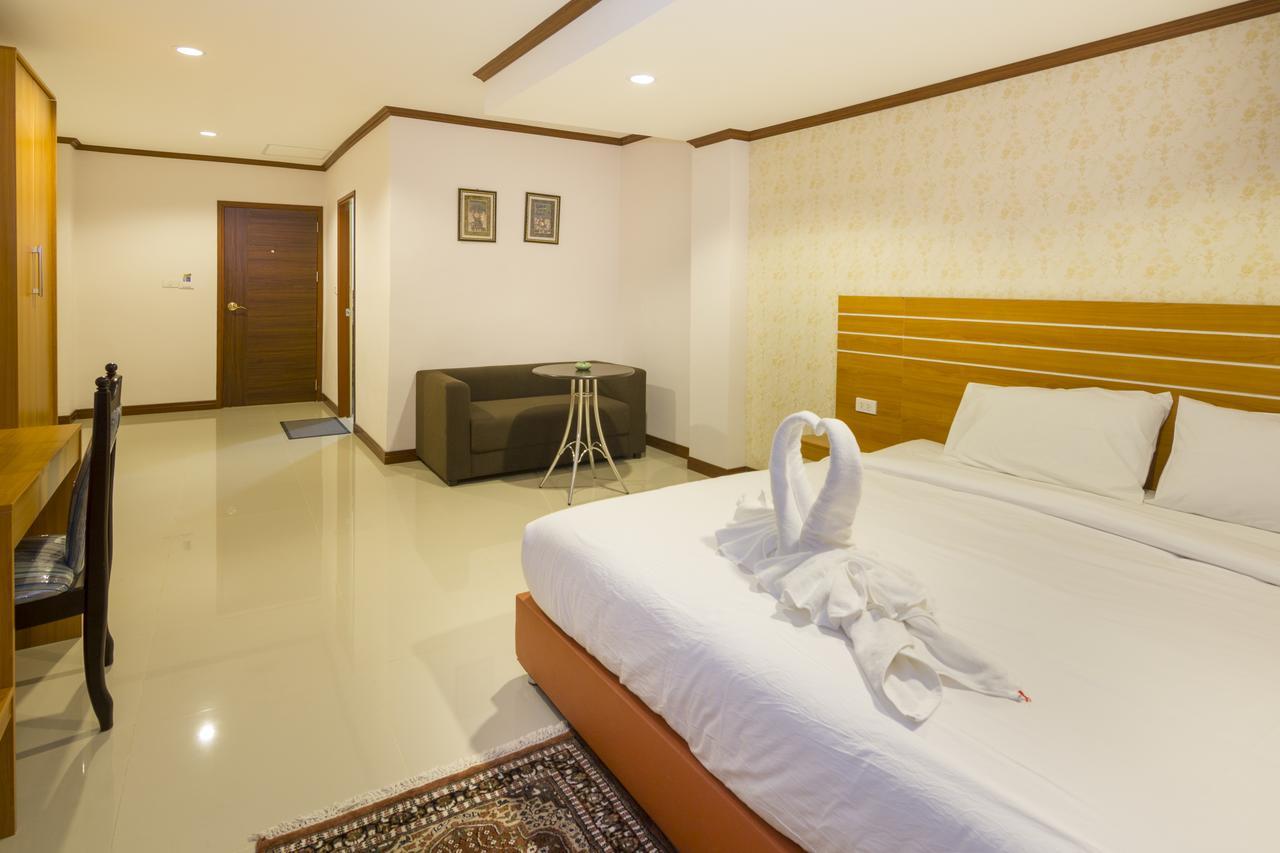Hotel Avenue Residency