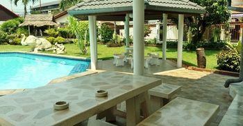 Baan Laksee Villa *