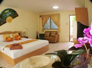 Sirikarn & Luxury Pattaya