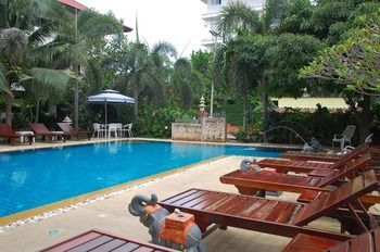 Sirikarn & Luxury 3*