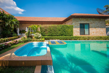 Villa Majestic Pool *