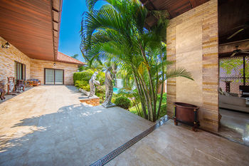 Majestic Pool Villa Pattaya