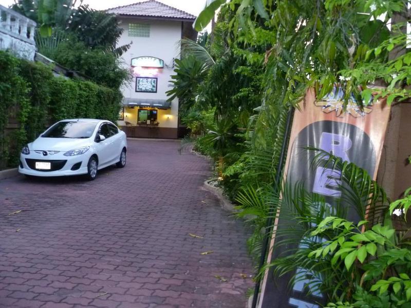 Bonkai Resort