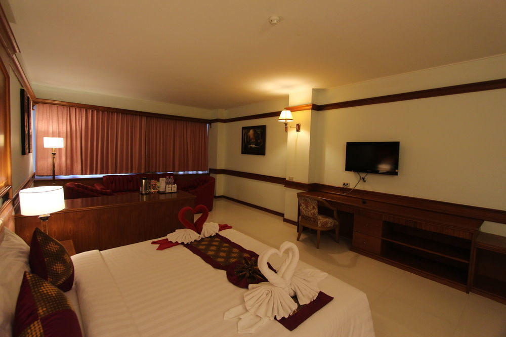 The Camelot 4* Pattaya
