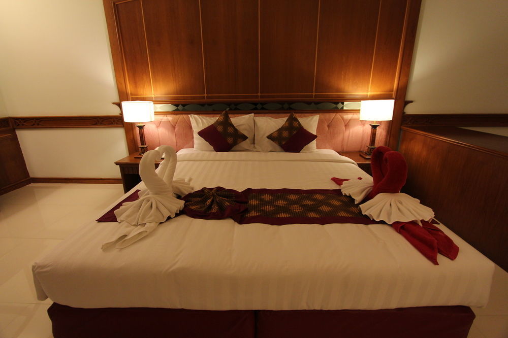 Hotel The Camelot 4*