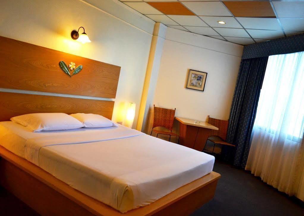 Flipper - Sha Extra 3* Pattaya