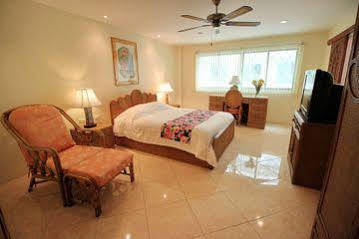 Butterfly Garden Boutique Residences: Luxury & With Full Amenities 3* Pattaya
