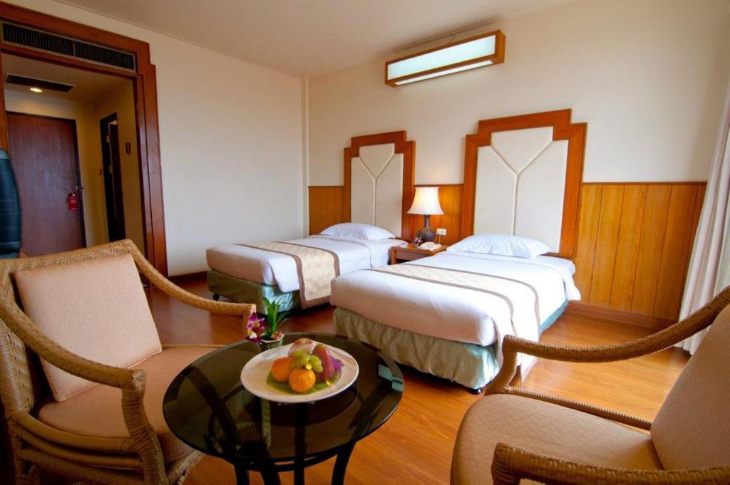 Golden Hotel