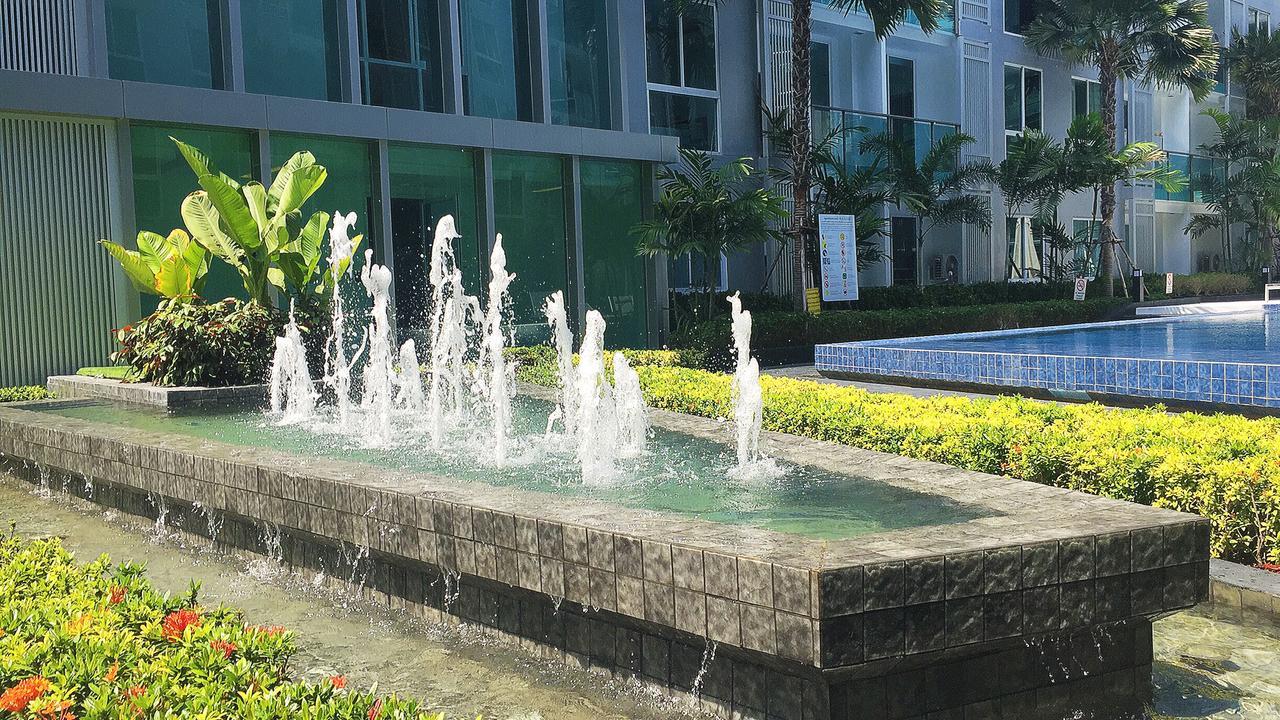 Center *