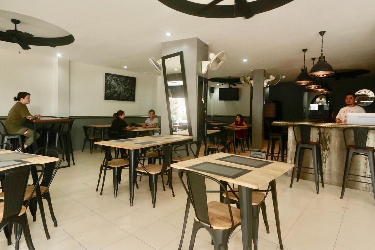 Hotel C&c Bistro Restaurant 3*