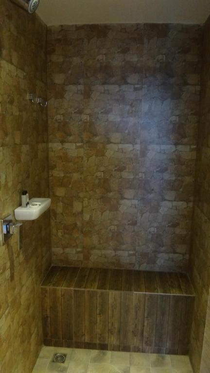 Golden Cliff House Tempat peranginan 3*