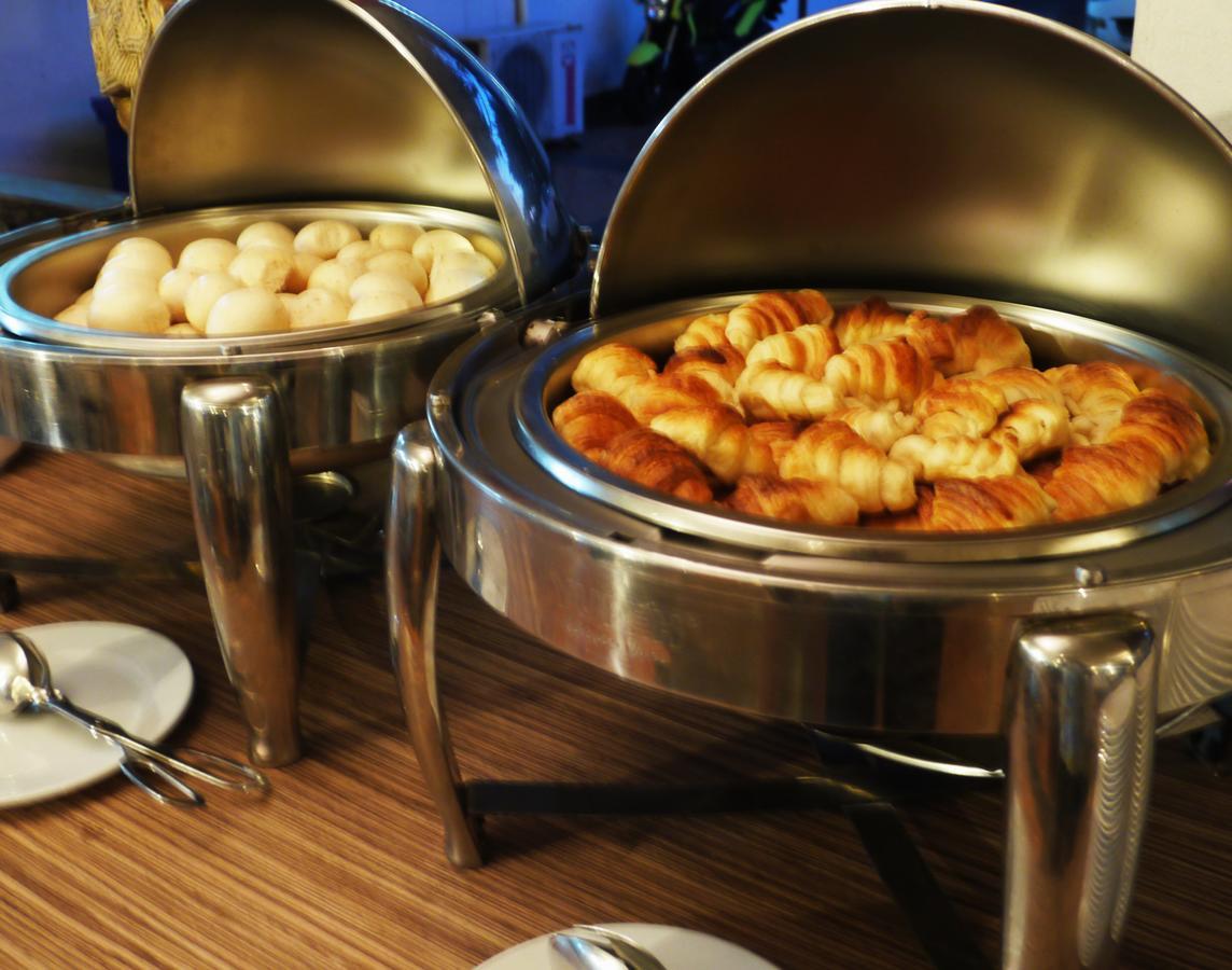 Hotel Jomtien Garden &