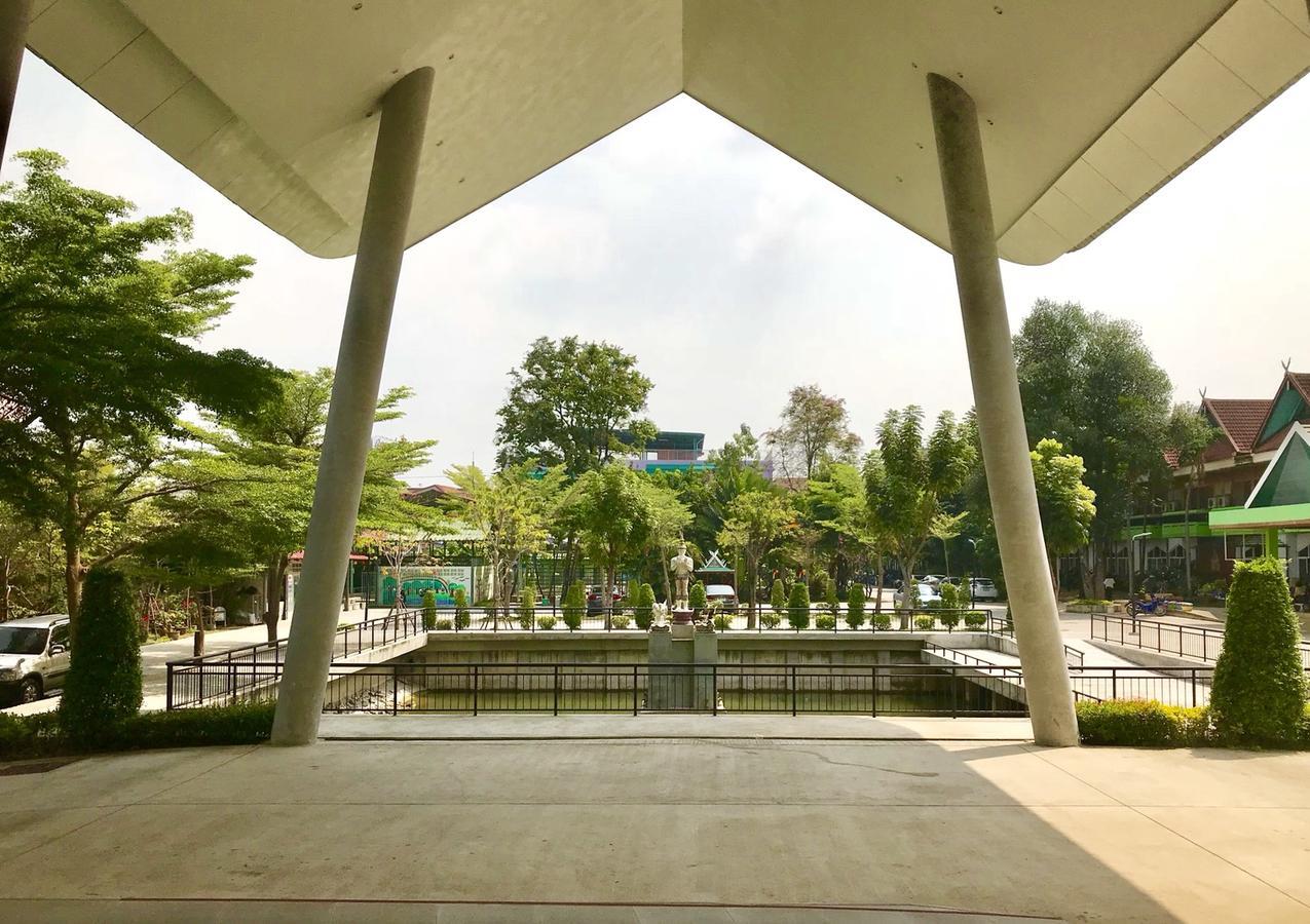 Mahatai And Convention Hotel