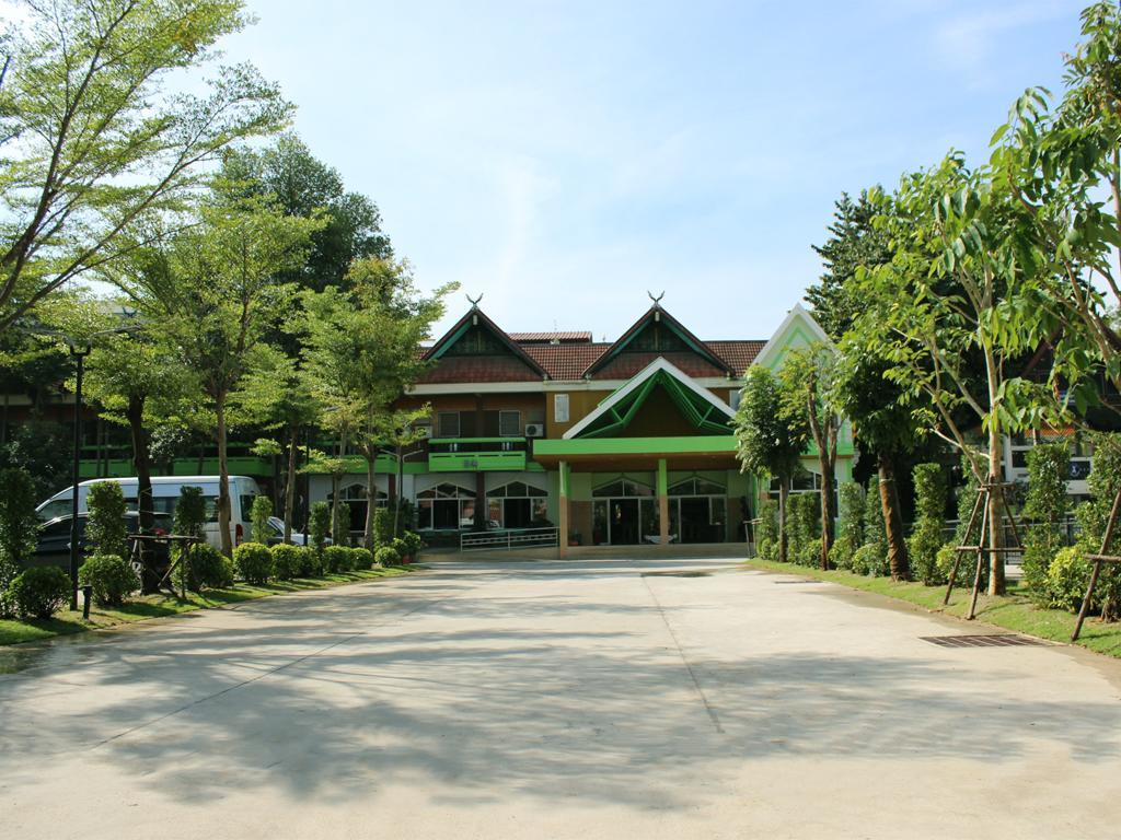 Mahatai And Convention Hotel