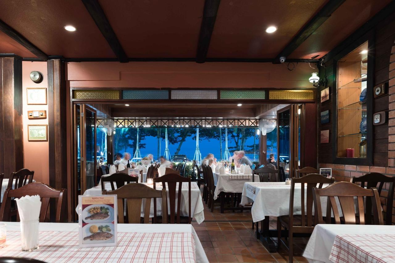 Jomtien Boathouse Hotel