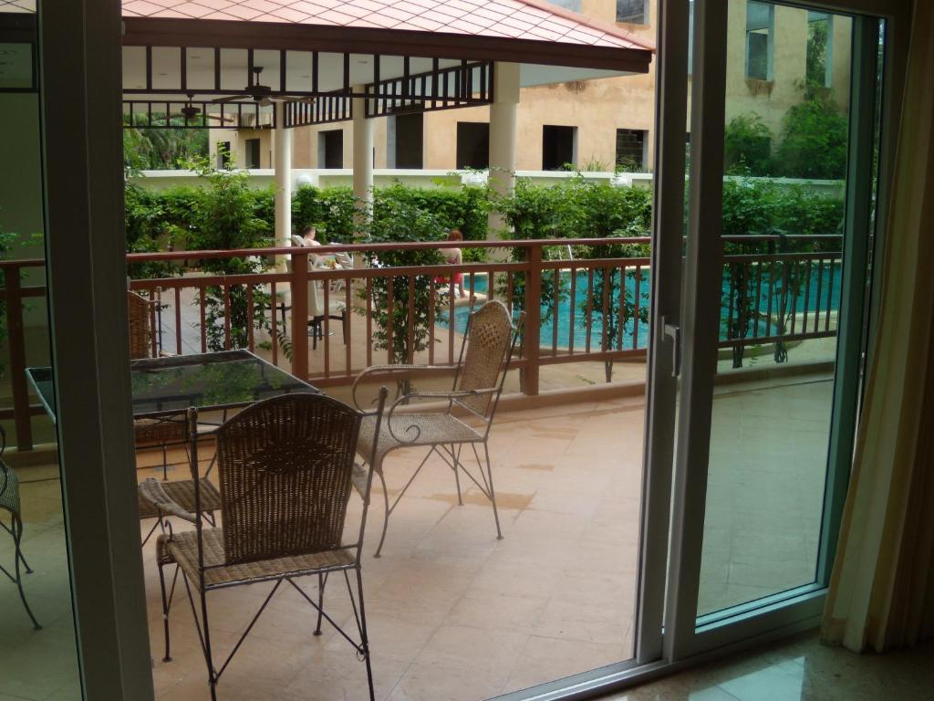 Emerald Palace Pattaya