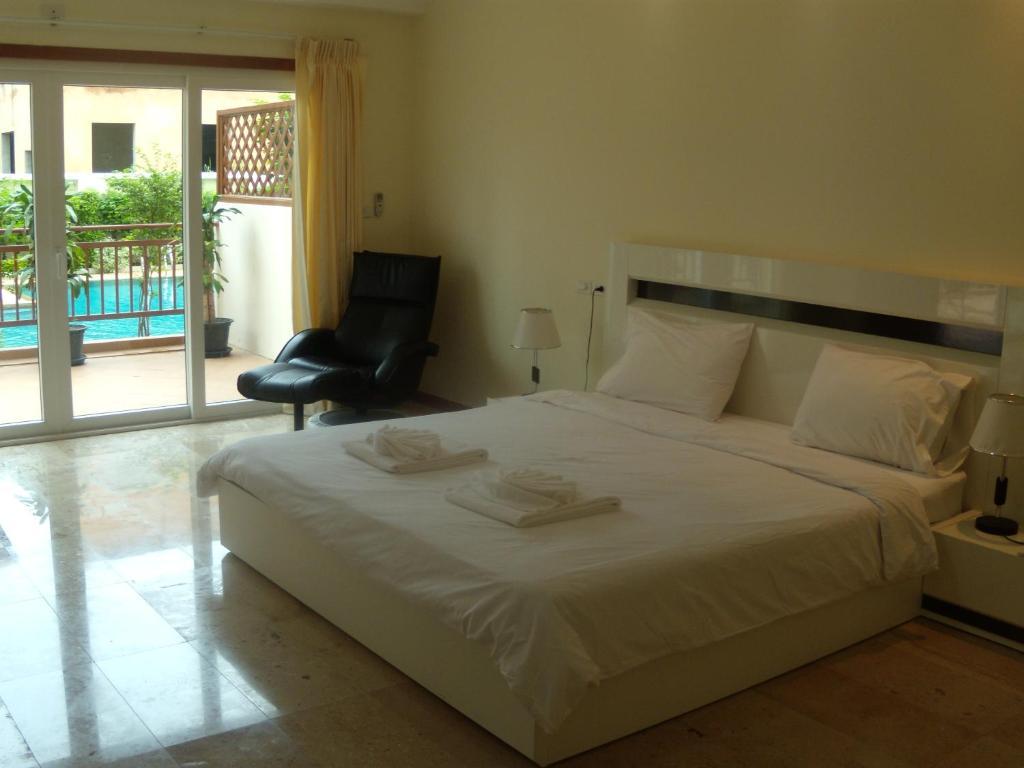 Aparthotel Emerald Palace 3*