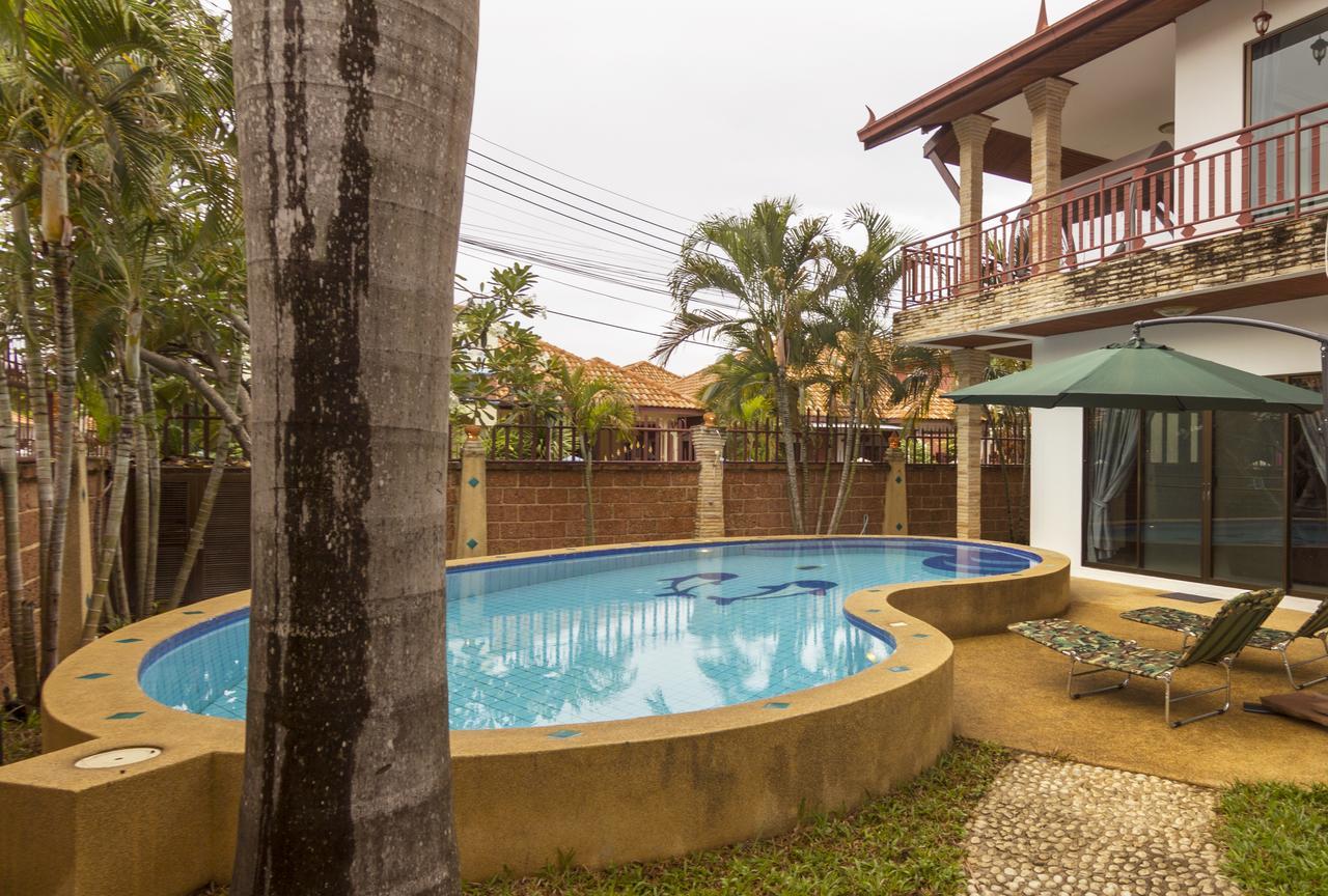 Nowhere Uranus Villa