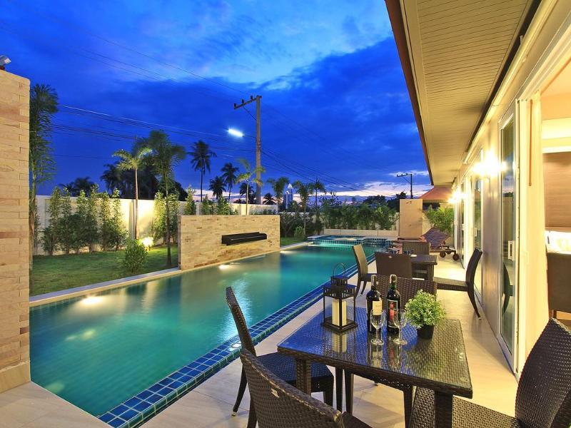 Villa The Ville Jomtien Pool Villa