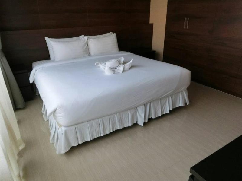 The Ville Jomtien Pool Villa *