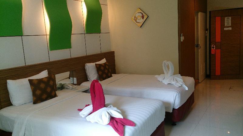 The Camelot Hotel 4*