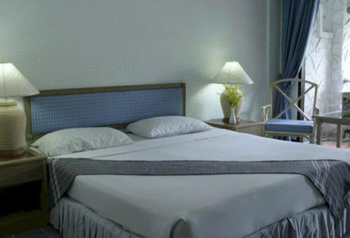 White House Hotel