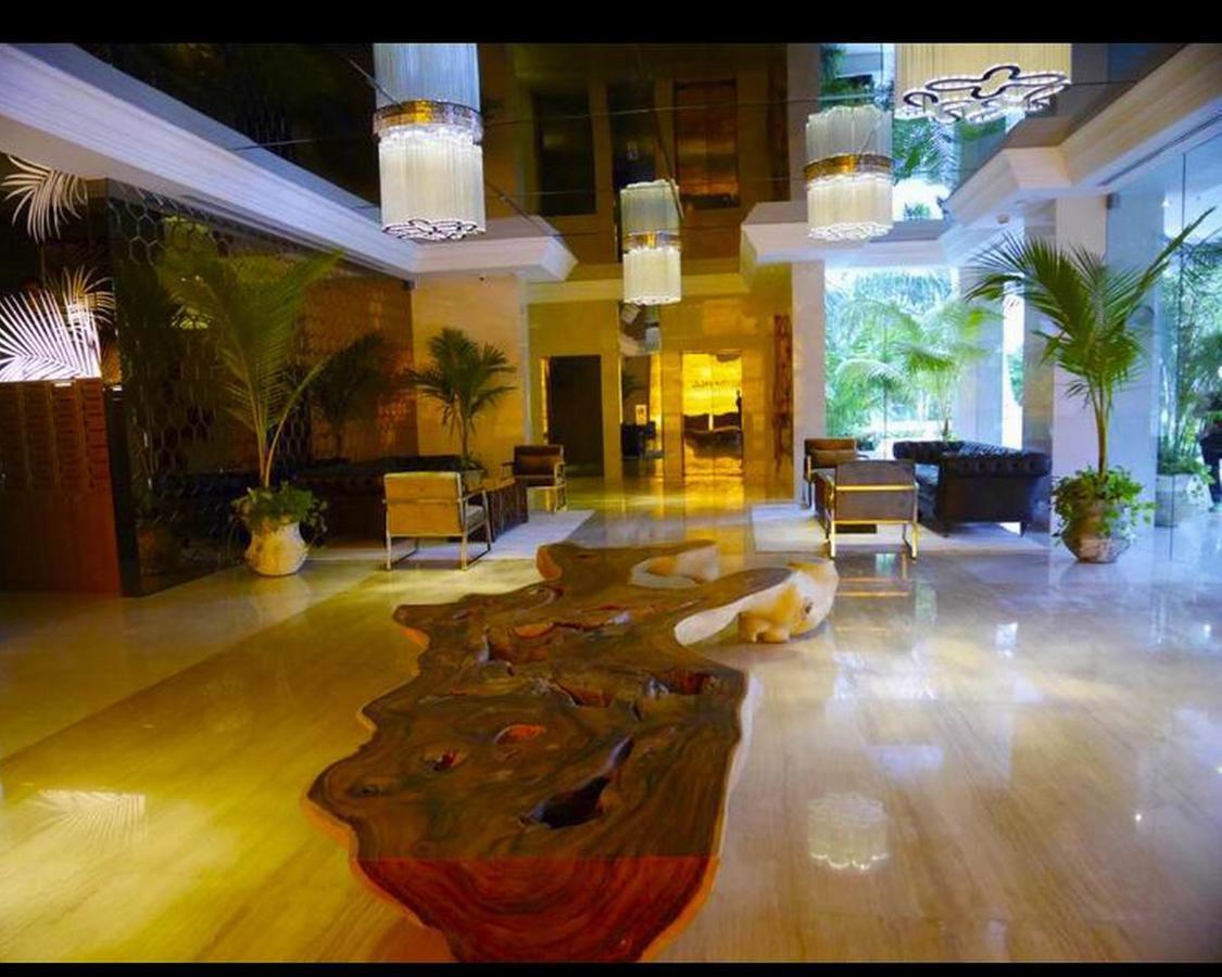 The Palm Front Apartment *
