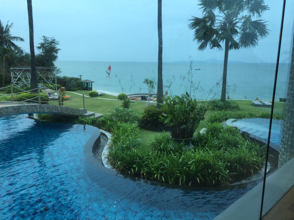 The Palm Front Apartment