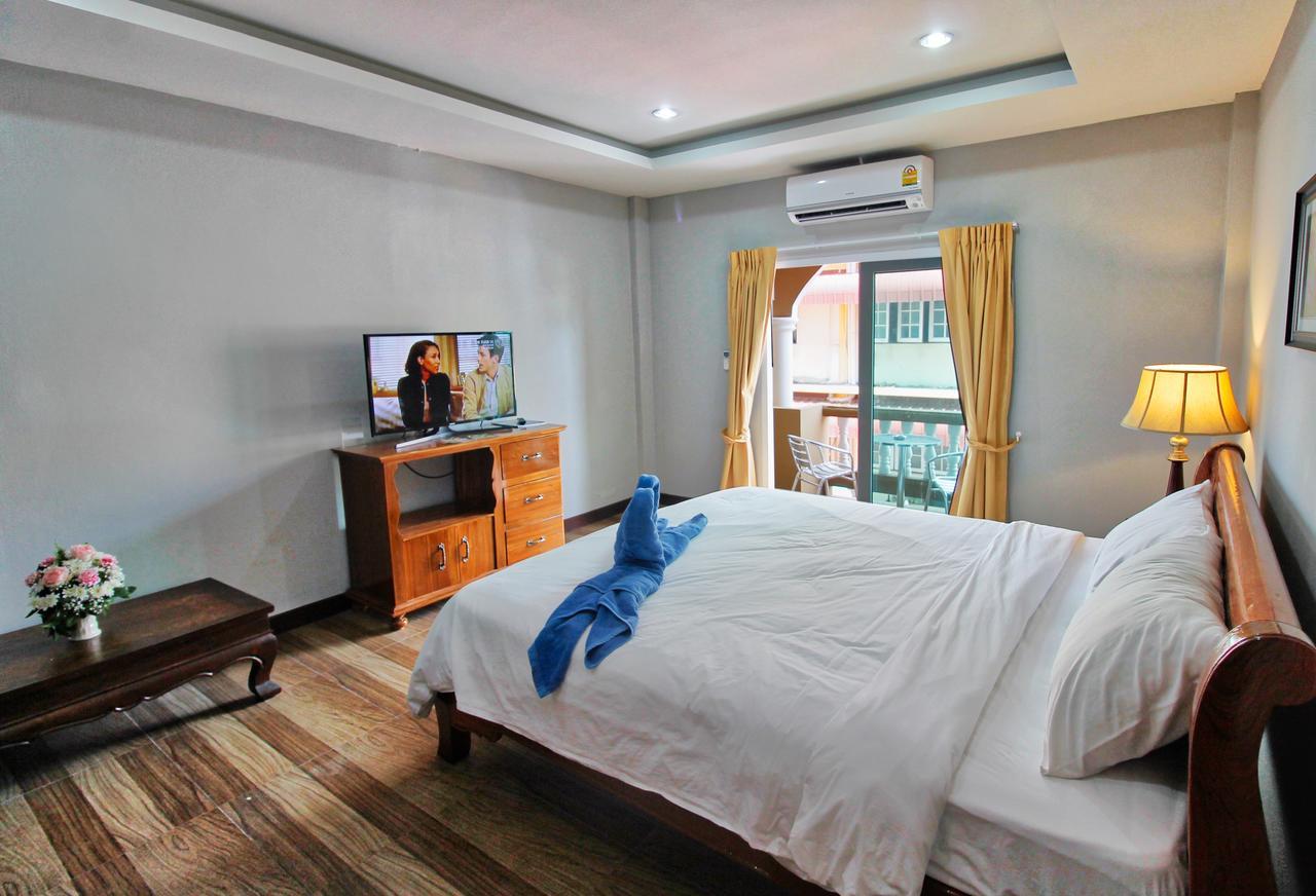 Jomtien Pool House *