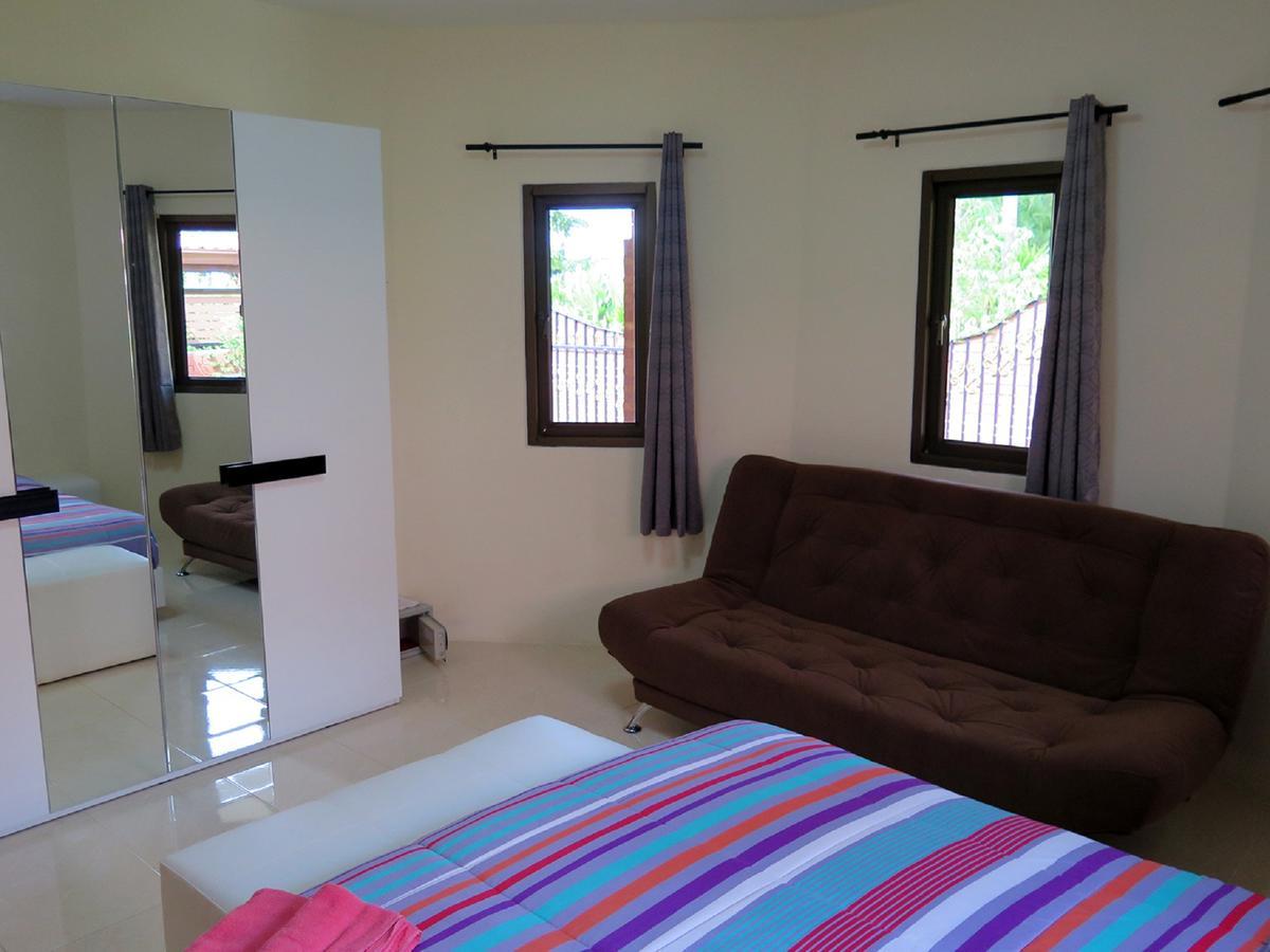 Garden - House Walking Street 4 Bedrooms Villa Pattaya