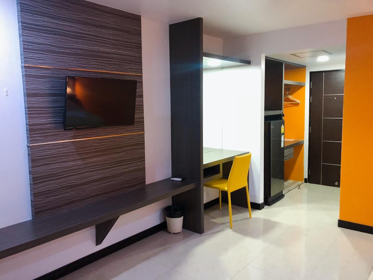 Mr. Mac's Hotel 2*