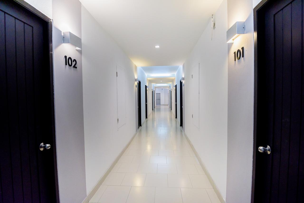 J Hotel