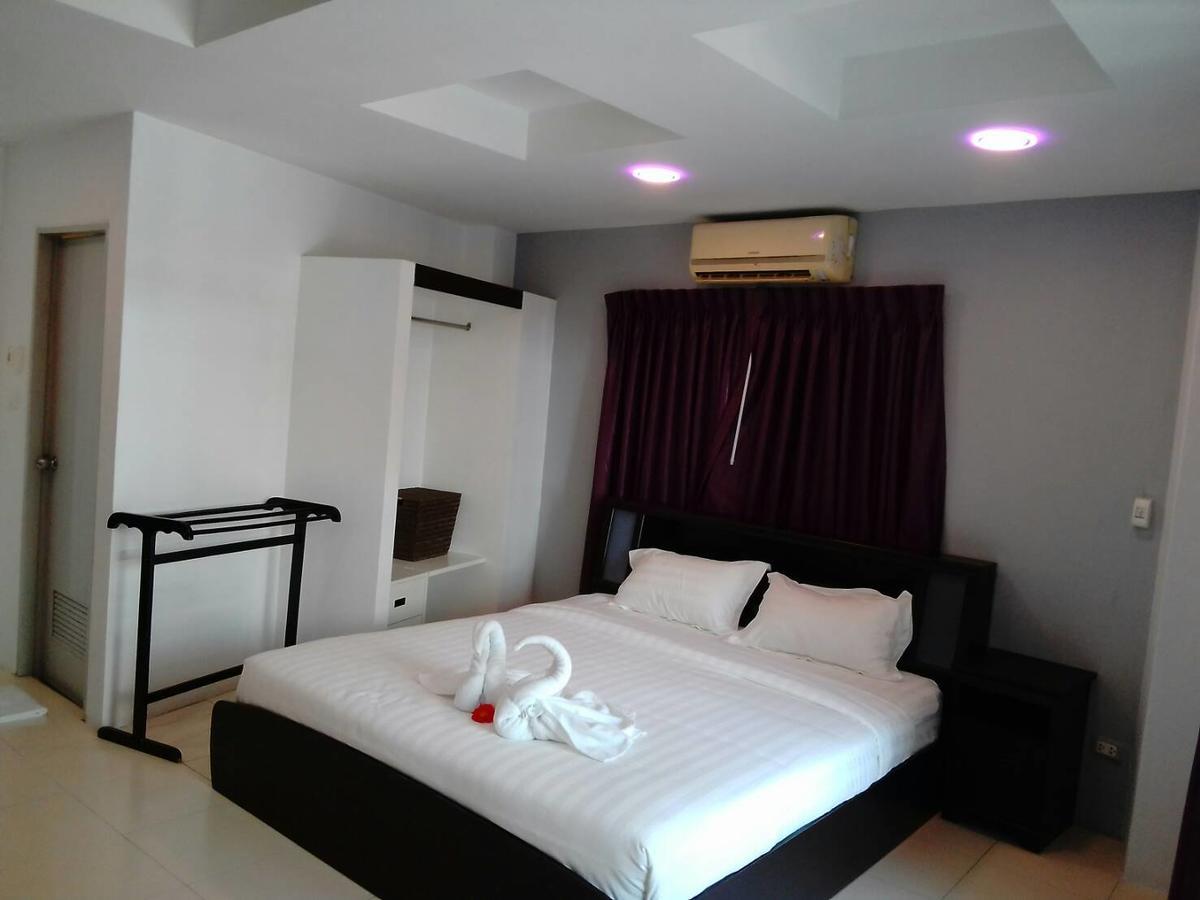 Hotel C&c Bistro Restaurant Pattaya