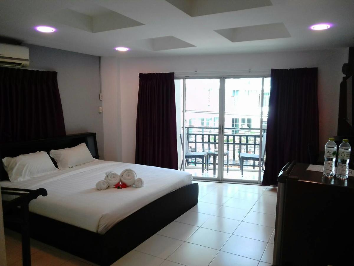 Hotel C&c Bistro Restaurant Pattaya