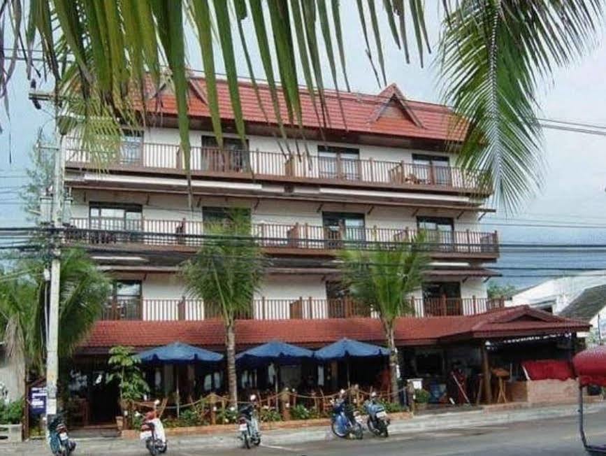 Hotel Jomtien Boathouse 3*
