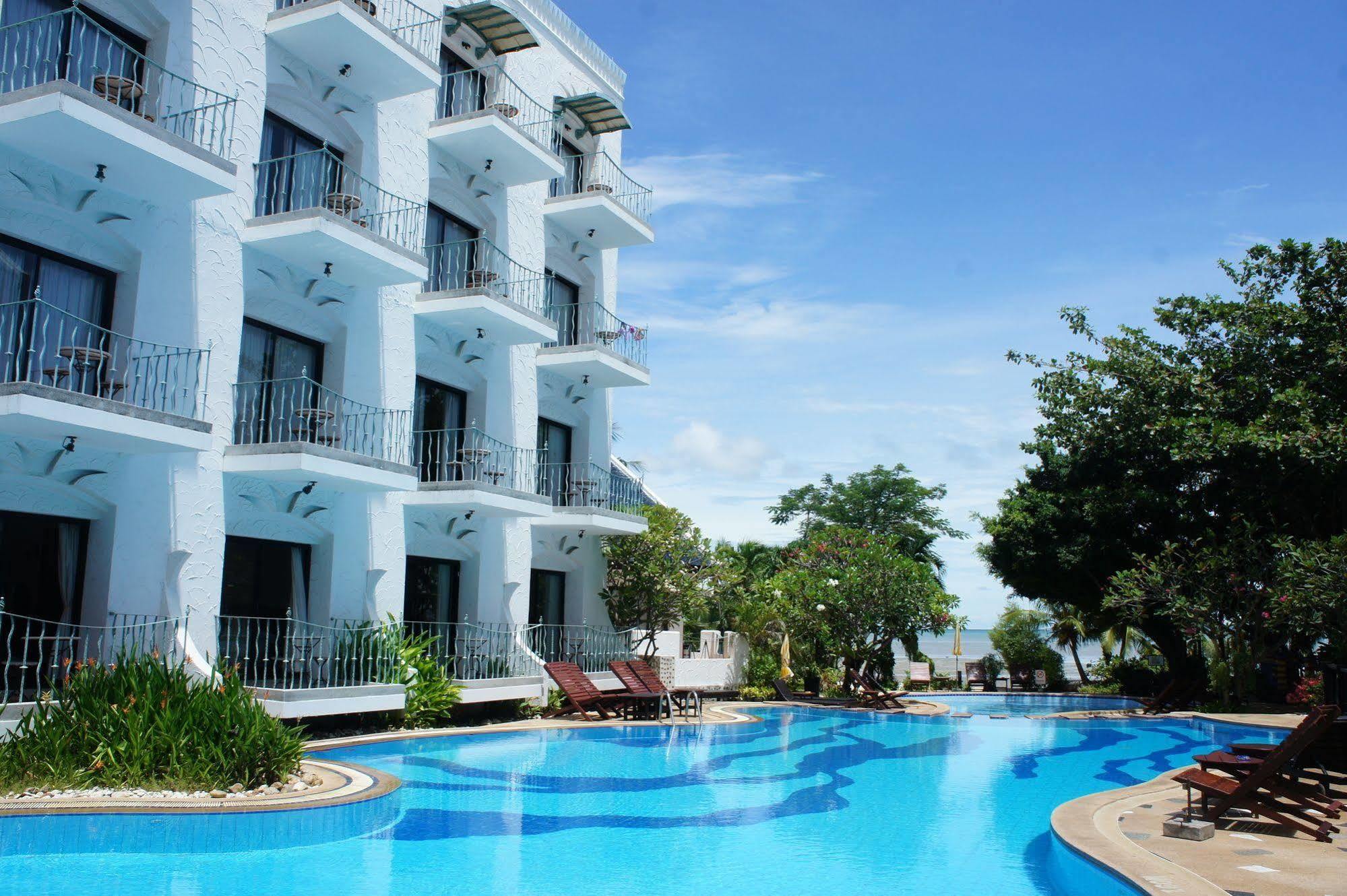 Resort Naklua