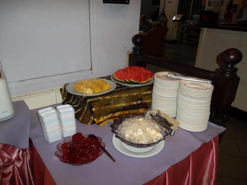 Sawasdee Hotel 2*