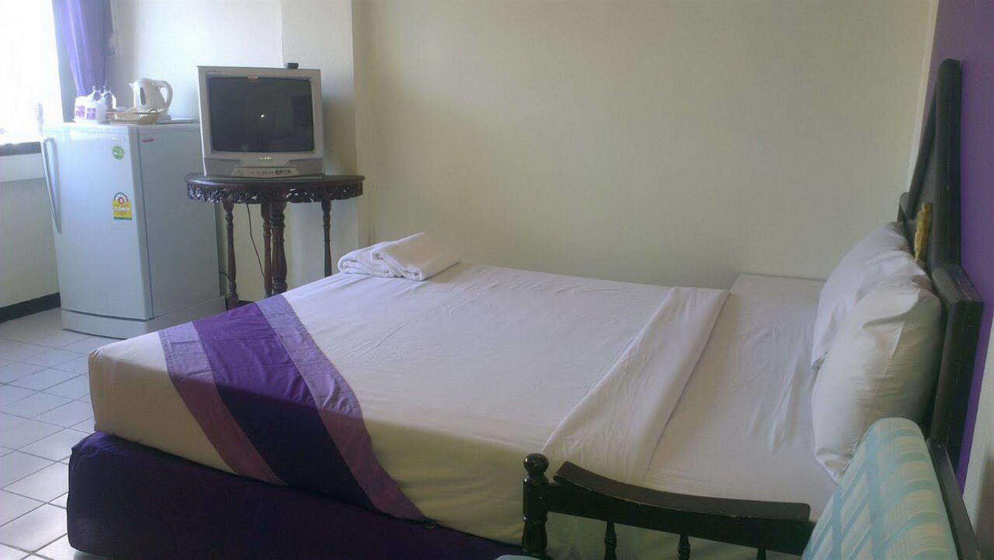 Sawasdee Sunshine Hotel