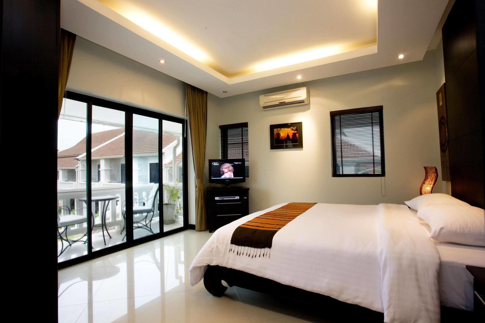 Tempat peranginan Palm Grove Resort, Pattaya Na Chom Thian