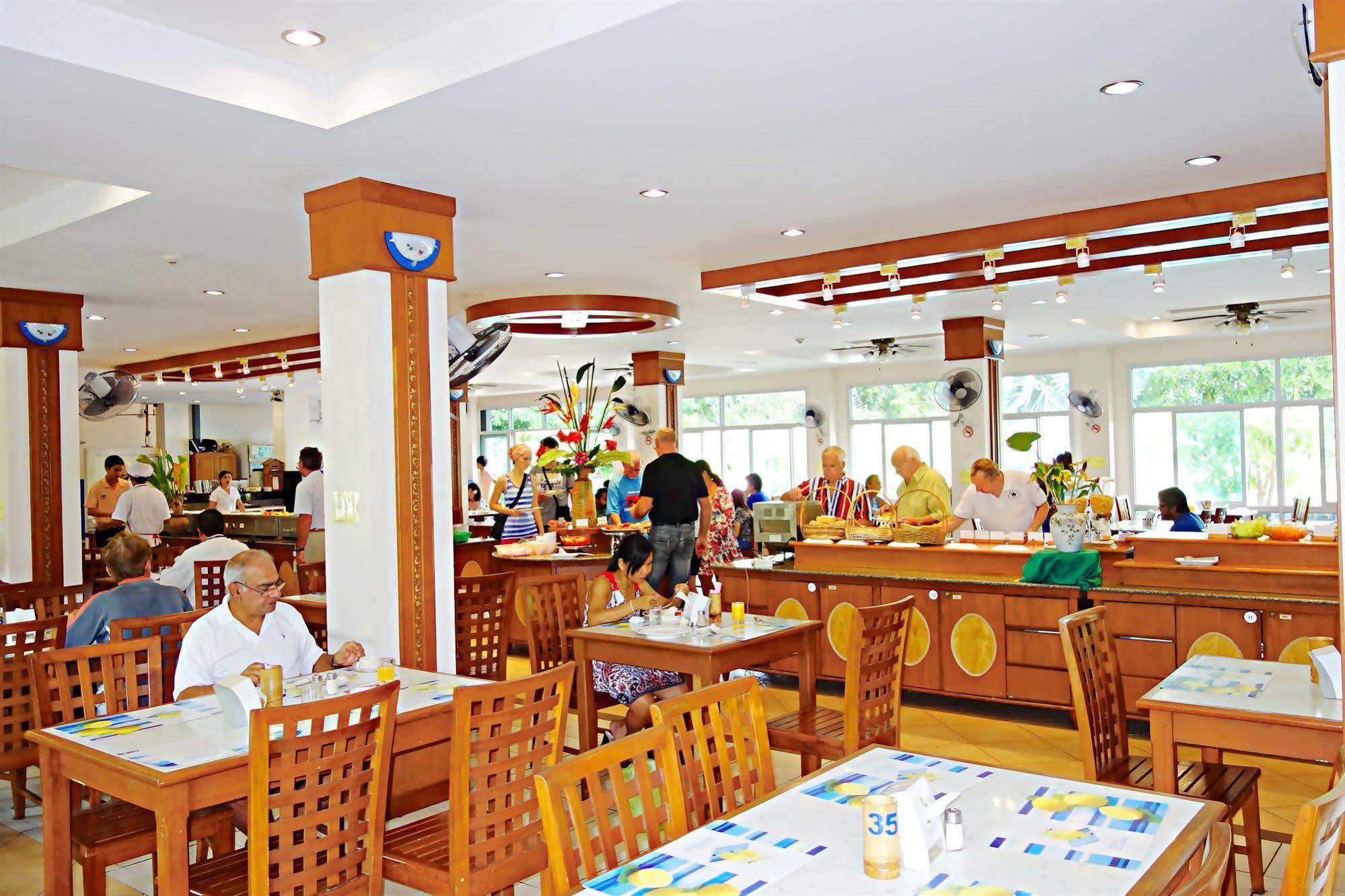 Lek Hotel 3*