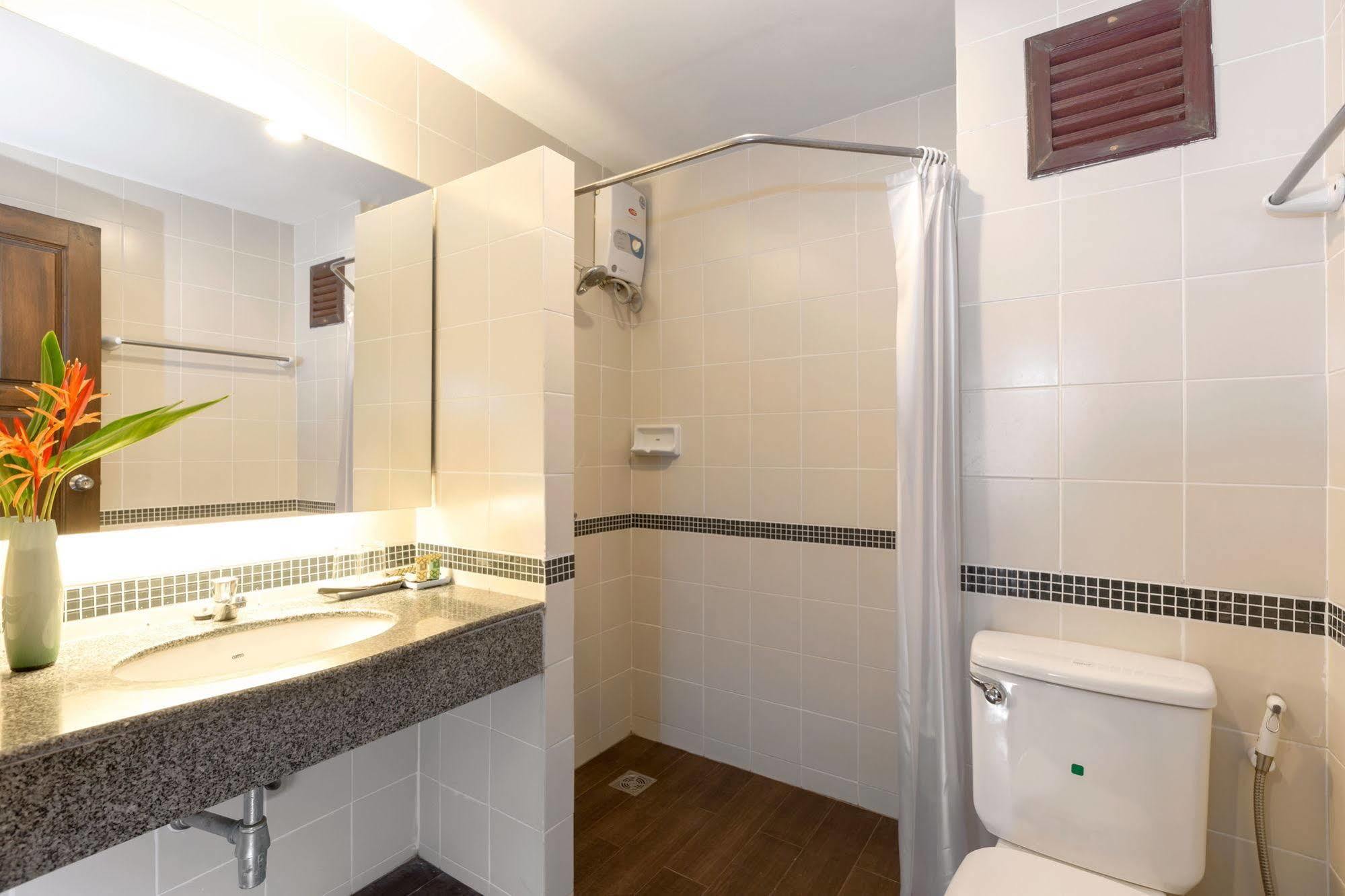 Holiday Hotel 4*
